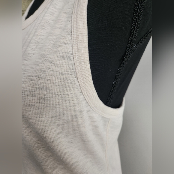 VUORI RACERBACK TANK TOP - Picture 2 of 5